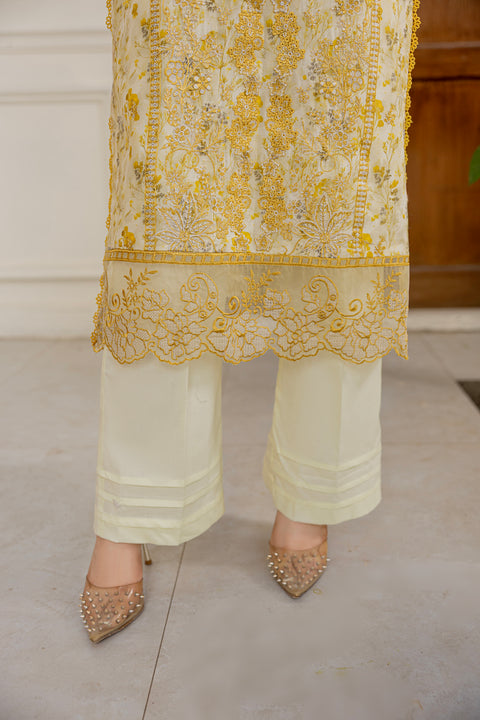 D-2303 | 3 Pcs Embriodered Lawn  Collection