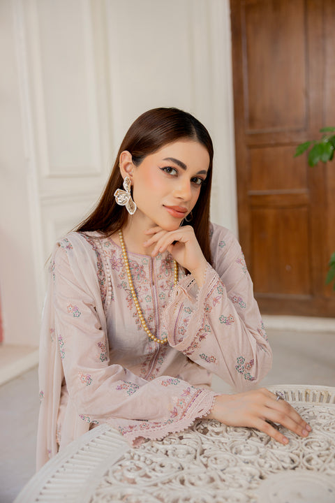 D-2304 | 3 Pcs Embroidered Lawn Collection